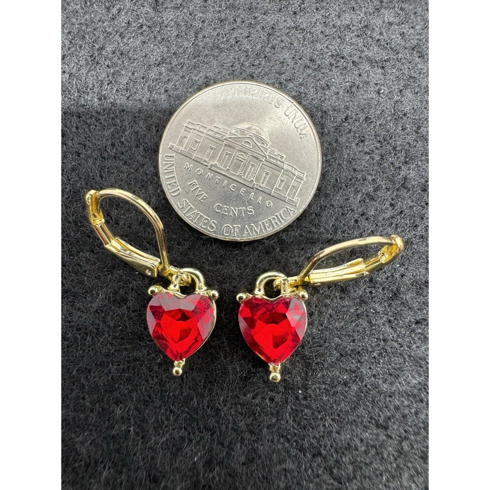 Red Faceted Heart Dangle Earrings Gold Tone Leverback Romantic Sparkle NWT